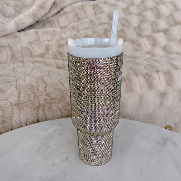 Stanley 40oz Quencher H2.O Flowstate Tumbler - Picture 9 of 15